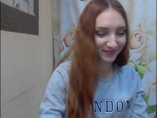 Bilder -mila-la do you want to make friends with me?)undressing in group chat