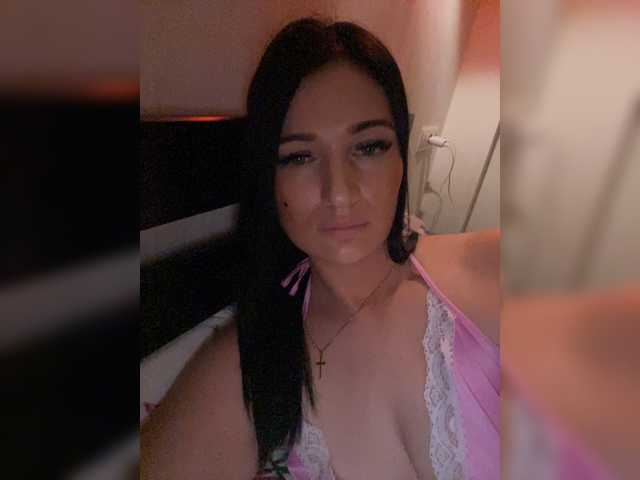 Bilder _UkRaiNo4Ka_ Hello) I go only to private chat. Before private chat 150 tokens are prepaid. On the car 192827 tokens