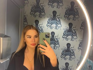 Erotisk videochat blonde_in_top