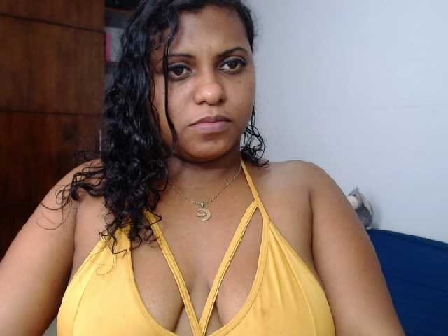 Bilder AbbyLunna1 hot latina girl wants you to help her squirt # big tits # big ass # black pussy # suck # playful mouth # cum with me mmmm