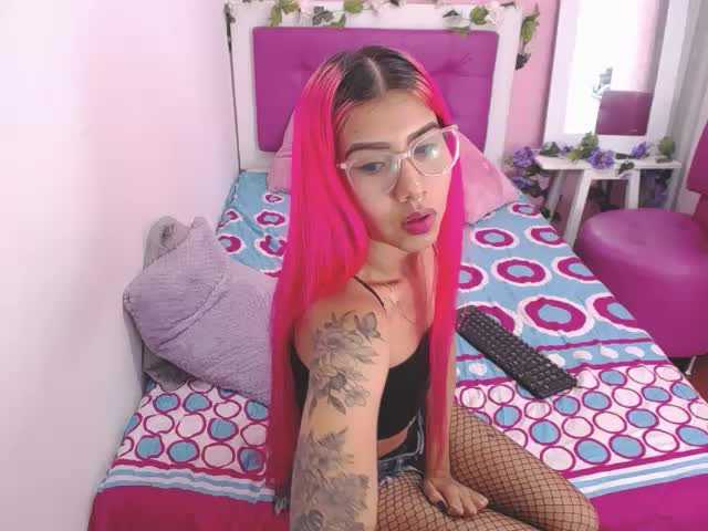 Bilder AbigaiLMonroe Welcome to my room enjoy my show