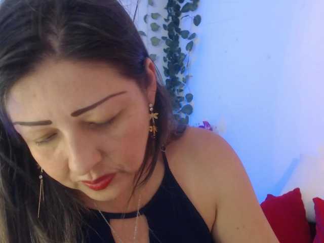 Bilder Addison04 hello, follow me so that bonga enables me on twitter´´the sound of the tokens excites me´´ #mature #milf #bigass #bigboobs #dominatio @total n @sofar @remain