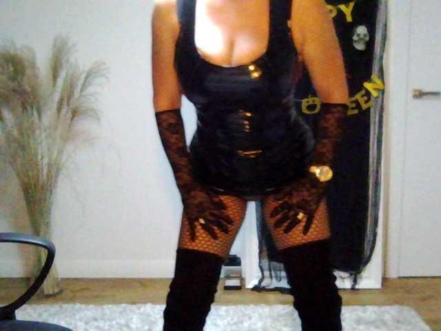 Bilder AdeleMILF69 top off 200 tkns,PVT's on,lovense on, squrting show , striptease and more