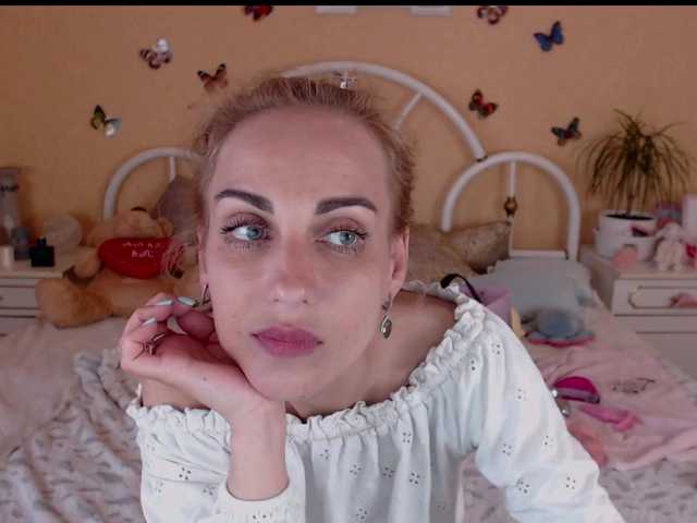Bilder AdelinJensen HI GUYS, WELCOME IN MY ROOM! SWEET AND SEXY WOMAN IS WAITING ON YOU. LET'S ENJOY TOGETHER!