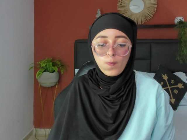 Bilder AYSEL_ELID Hey guys, I want to spend time with you to be able to please you. Make me vibrate with my interactive toy, are you ready?