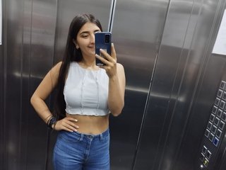 Erotisk videochat AHRI-TAY