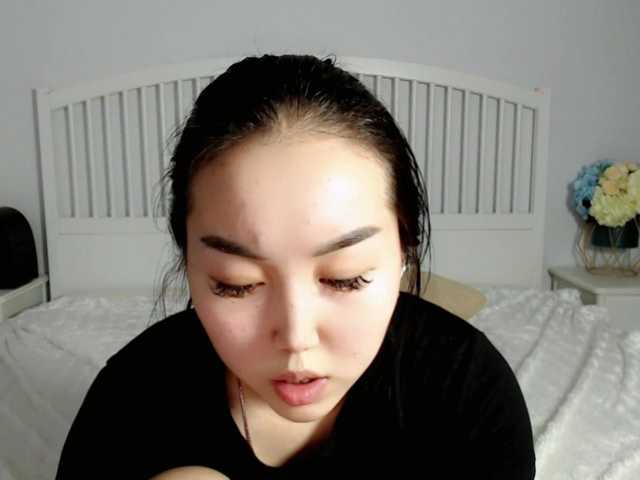 Bilder AkemiChu Hello! Today I got a new toys, I'm ready to have fun and make something naughty, pvt is open! #asian #young #18 #cute