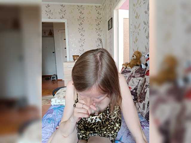 Bilder -NeZabudka Hello pistols, I'm Alena. Group and privates.See please Tip-menu in free chat. Pvt and groop chat.