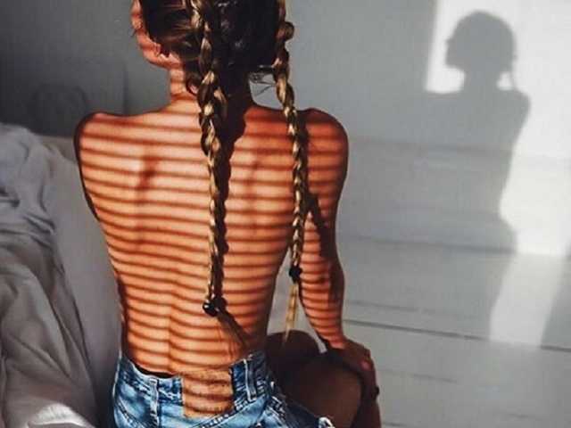 Foto av profilen AlexaMontenegro