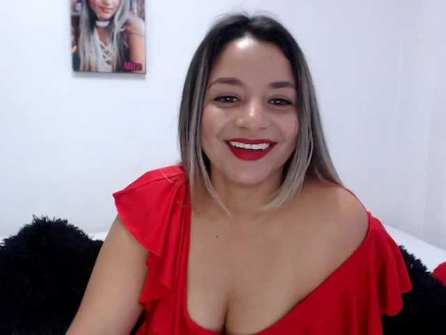 Bilder alicequeenx hello guys welcome to my room im new model in here help me complette my goal and enjow the show #latina#curvy#hot#blonde#pvt#dildo#cum#squirt#pvt