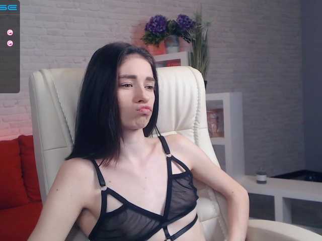Bilder AlinaMalina Hello guys, welcome to my room 2812 Masturbate pussy in public :smirking 3333 Let's try a new lovens, it will be very hot if you love me) Don't forget to click on the heart in the upper right corner: love Lovens operates from 1 token :love I'm ve