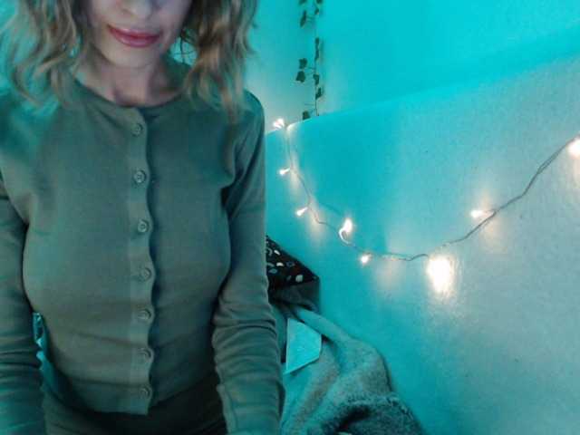 Bilder Alisa-Nora hi im Alisa * favorite vib 25 50 88 181* when i feeel good -you will see me naked and squirt* want me 69*show face 77* snap 888*