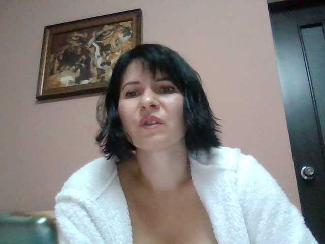Bilder AllaBoni Hi guys! WHO MAKE ME CUM???with me a pleasure to entertain) so requests to play me and you will not regrethi,I have a new toy let it protest it together
