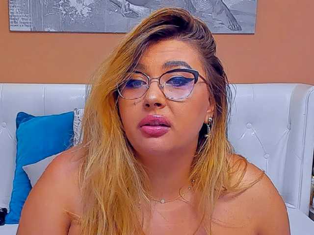 Bilder AmandaAlice LUSH REACTS FROM 5 TOK, for requests please read tip menu