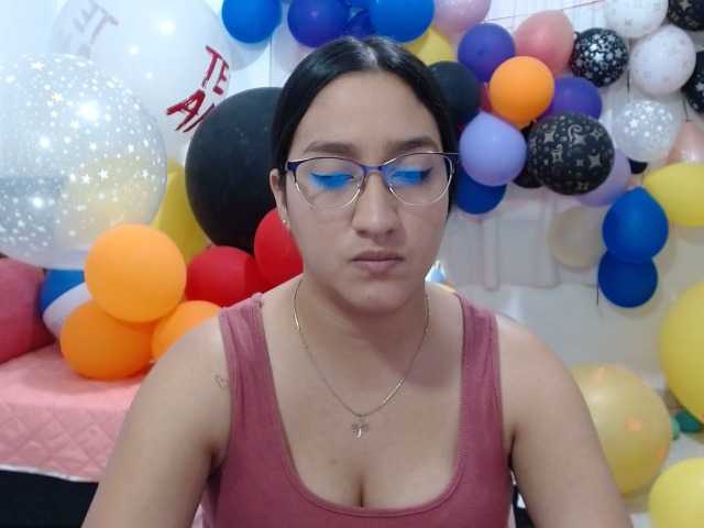 Bilder Andreacute Hello guys welcome to my room, let's play with my balloons, I'm a looner, I have a hairy pussy, #balloons #bush #hairy #control lush or domi