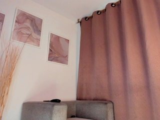 Erotisk videochat Angie-Pirs