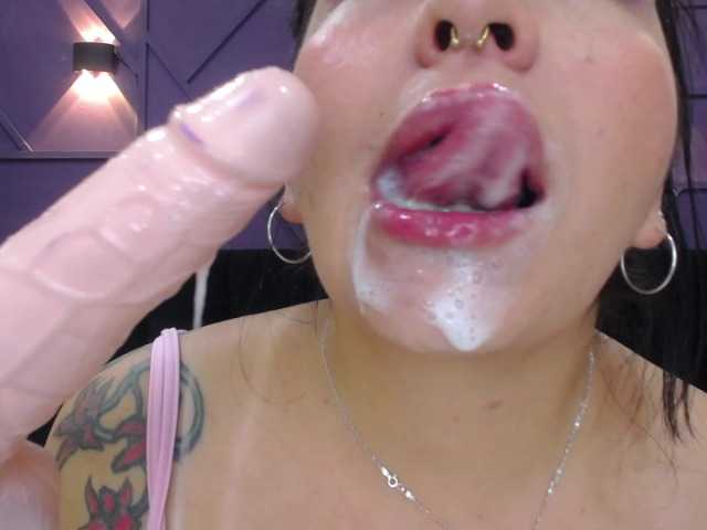 Bilder Anniieose i want have a big orgasm, do you want help me? #spit #latina #smoke #tattoo #braces #feet #new