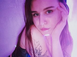 Erotisk videochat Emili_Dorton