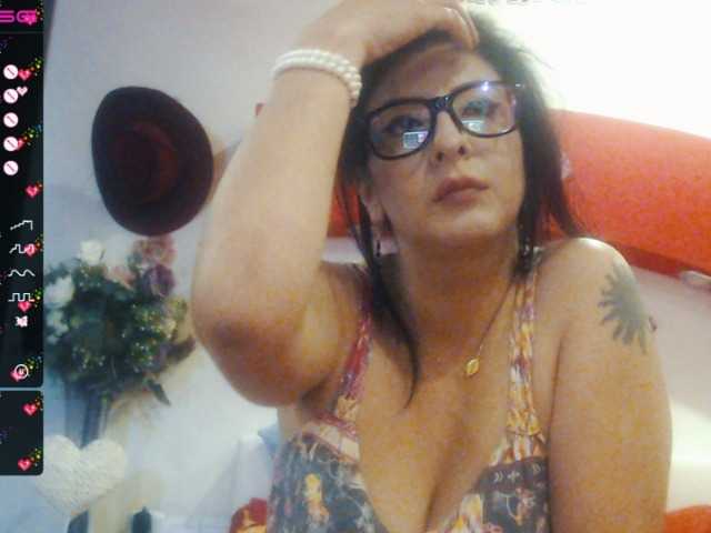 Bilder ALINA___ HELLO GUYS!!!Help for buy new lush lovense/naked999/ass200/hole ass250/boobs100/pussy300/dance150/make me weet and happy