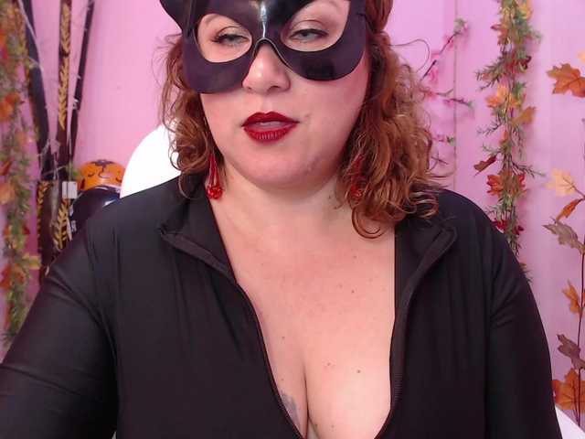 Bilder Ashley-Zahir i'm in halloween season #squirt #asian #mature #bigboobs #milf