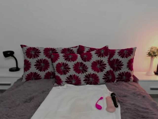 Bilder Aurora133 hello,welcome to my bed, some surprises?