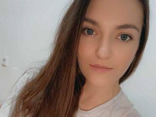 Erotisk videochat Latifaaaa