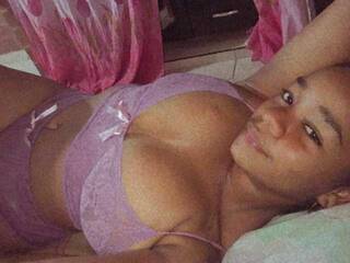 Erotisk videochat BellaaTrix