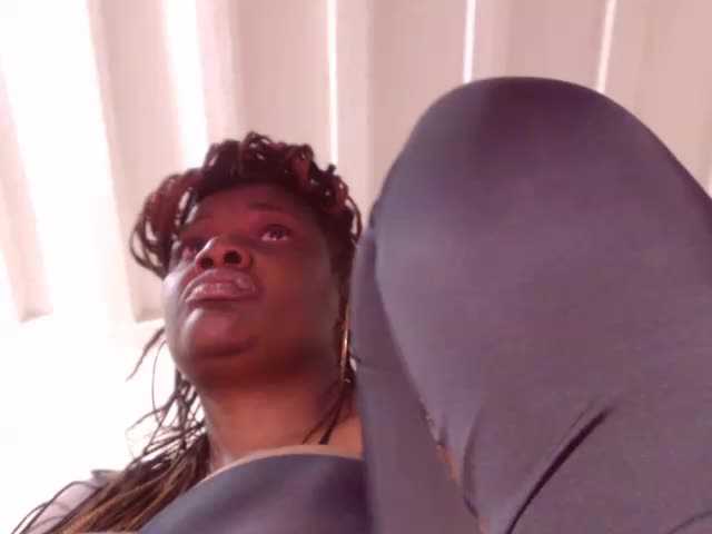 Kringkasting av skjermbilder BigBustyBlack