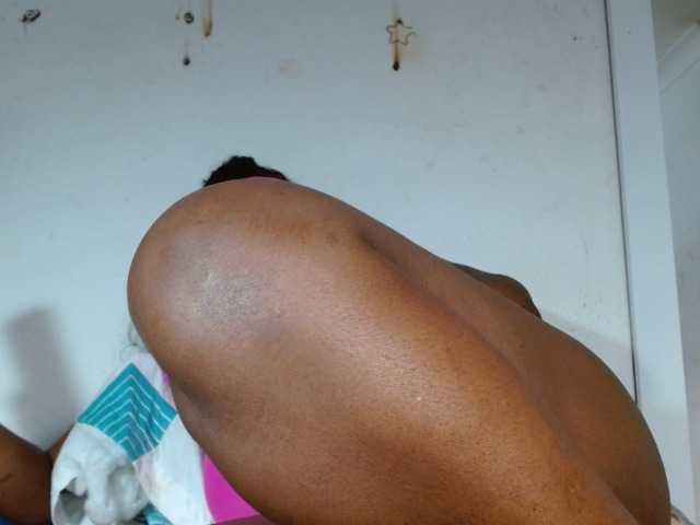 Kringkasting av skjermbilder BigBustyBlack