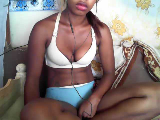 Bilder Blackgirl19 sexy show with me!!young girl