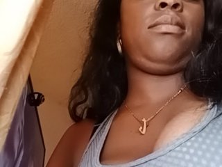 Bilder Blackhottie- welcome show squirt 150 tips lovense ass