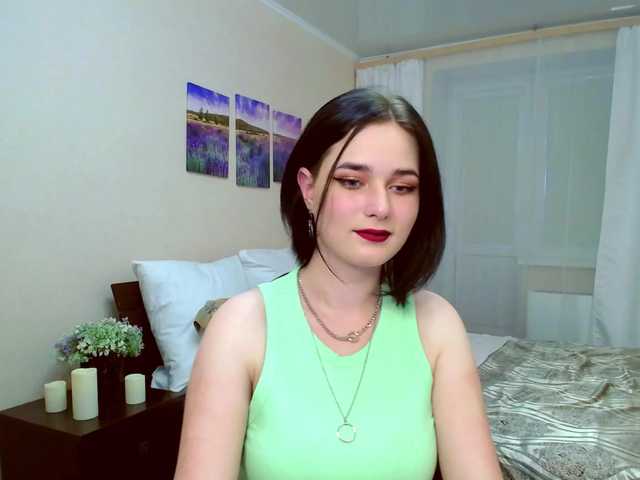 Bilder BurningHearte Hello guys! i m new here and happy to start be online on Bonga! Welcome to my room! i d like to see ou in Pvt and Grp shows! Enjoy))