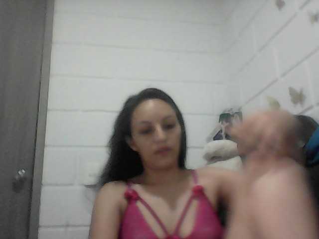 Bilder carito11 Hi there . I will undress and make squirt in public, my sister and her husband sleep 1000 tokens