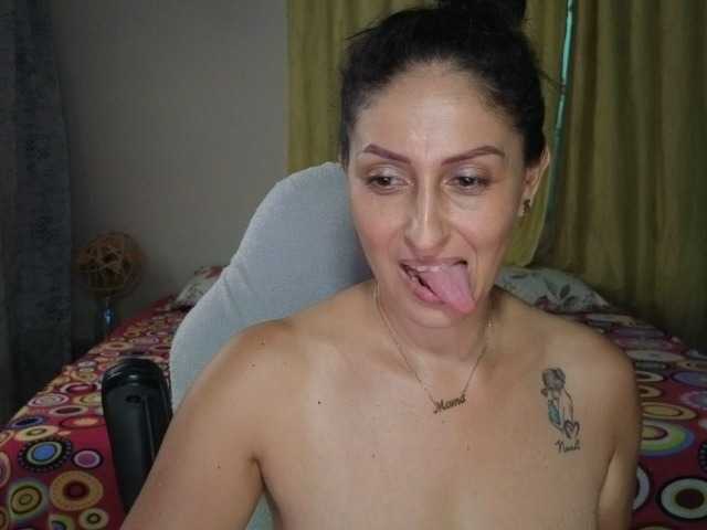 Bilder caro-mature #new#mature#cum#squirt#latina#anal#pussy#bigtits#dirty#mommy#cute#feet#pvt#oil