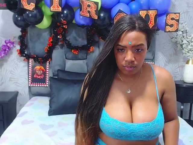 Bilder CarolineCruz Goal: Come and relax with my body full cover in oil, play with my favorite vibrations