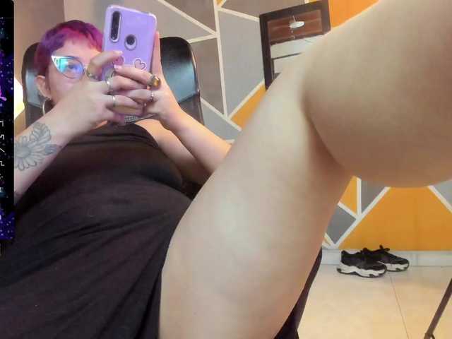 Bilder chloe-rosse Goal: Pussy stroke and squirt all site #bigtits#bigass#chubby#wet#latina#tatto#feet