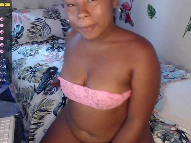 Bilder CocoCreams Hi babe, I am here to fulfill your fantasies ♥ Hope you spend a really good time with me! #Ebony #Curvy #Shaved #Lovense