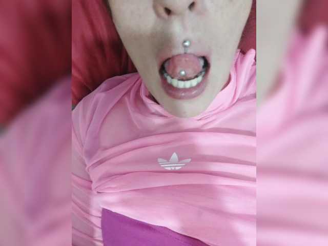 Bilder CurlyHanna #horny#pircing#tongue#nipples#perfored#milf#hottest#deeptroat#flexiblity#