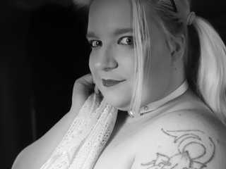 Erotisk videochat Curvy-Lucy