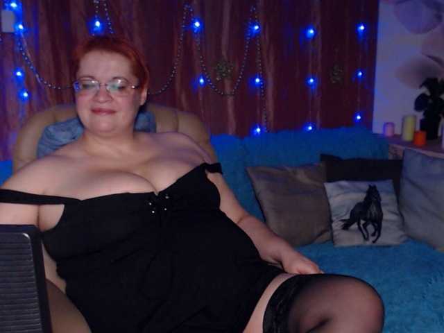 Bilder CurvyMomFuck Let's play together? ;) I love to do squirt, anal, dirty, role games, fetish, feetplay, atm, dp, blowjob, full control lovense etc. [none] till hot squirt show! XOXO