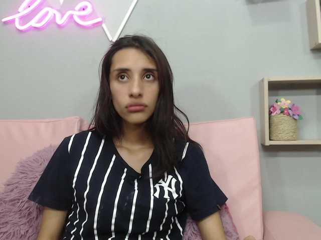Bilder Roxana_ let's have fun, I'll do a , come on Suck feets help me babyyy