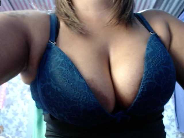 Bilder Dahian-Diamod hey♥ come to play♥ hru? #milf #ebony #mommy #latina #mature♥♥♥