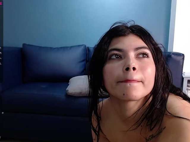 Bilder DannaWhitee #new #latina #bigas #pussy im new here, what do u wait for have a horny show with me?