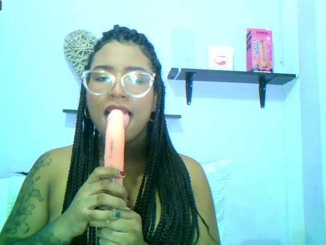 Bilder darkessenxexx1 Hi my loveI'm very horny today And I want to ride you @total tokens At this moment I have @sofar tokens, Help me to fulfill it, they are missing @remain tokens