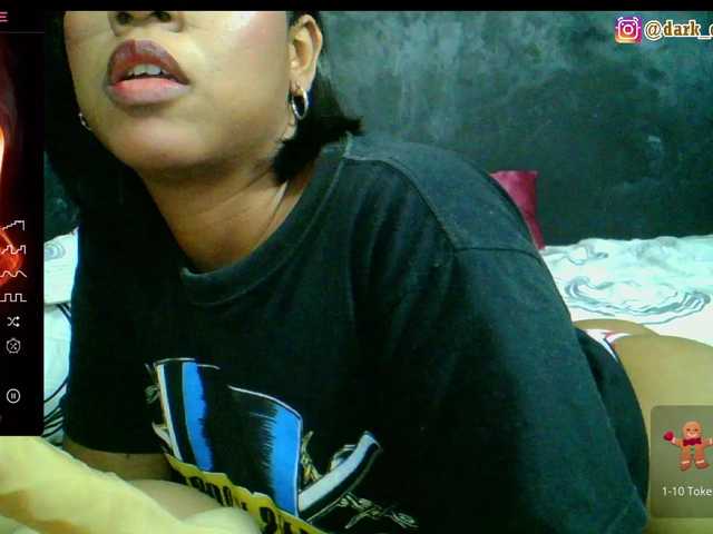 Bilder darkessenxexx1 Hi my loveI'm very horny today And I want to ride you @total tokens At this moment I have @sofar tokens, Help me to fulfill it, they are missing @remain tokens