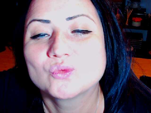 Kringkasting av skjermbilder KinkyDomina