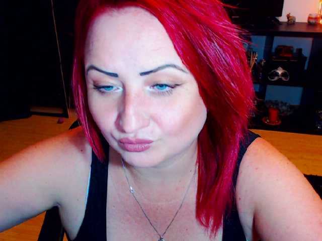 Kringkasting av skjermbilder KinkyDomina