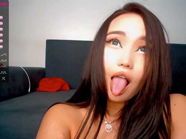 Bilder DinaLizz Good evening Guys! Make me cum with your tips! ( ◡‿◡ ) ❤️ PVT WELCOME Flash(Boobs-50/Pussy-60) #asian #teen #new #18 #lovense #bigass #tits #pussy #dance #horny #fetish #sexy #feet