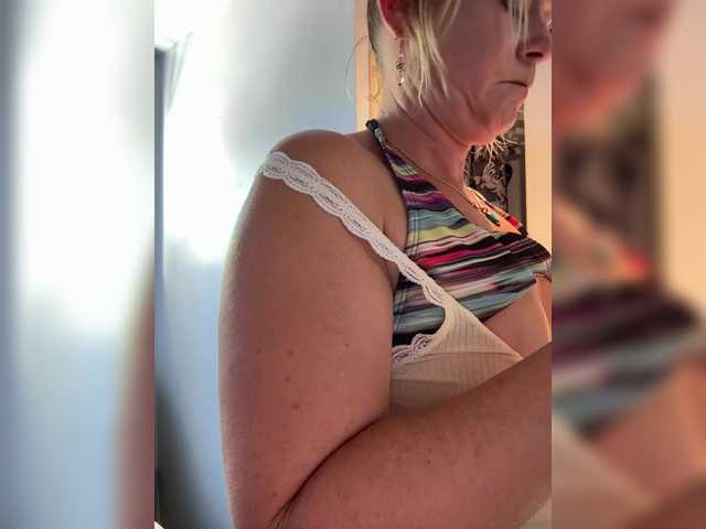 Kringkasting av skjermbilder BustedKnuckleSlut