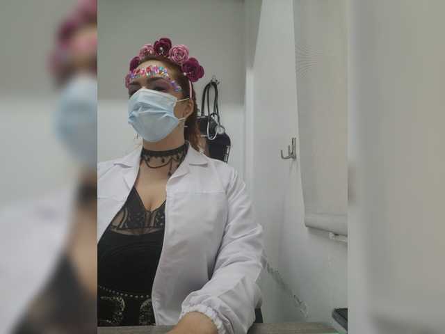 Bilder Doctora-Danna Working us Doctor... BETWEEN PATIENTS we can do all my menu...write me pm what would u like to see... fuck us hard¡¡¡¡